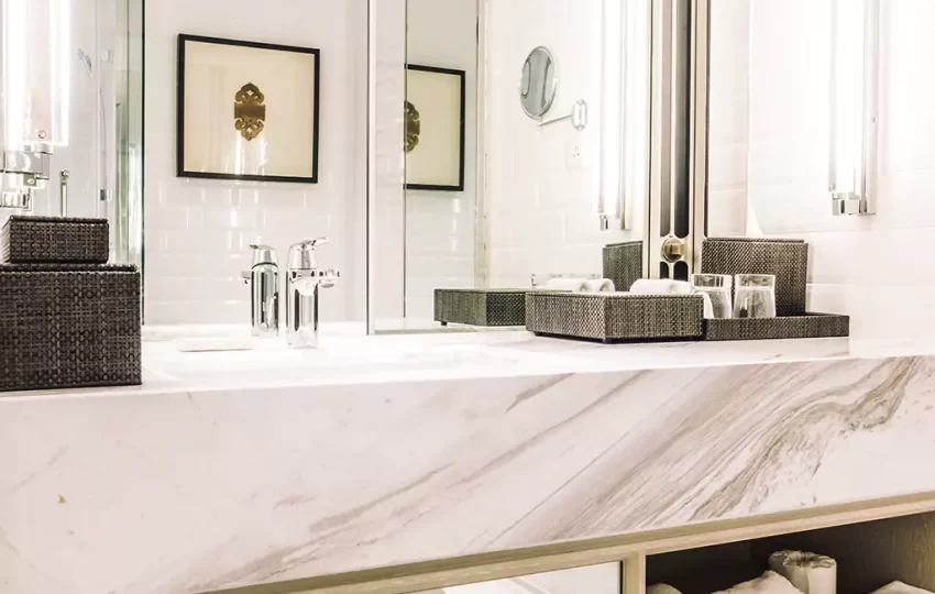 Baños con mármol: Diseño de ambientes agradables - Costa Rica