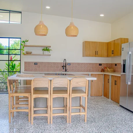 Casa C - cocina en Piedra Sinterizada Thar